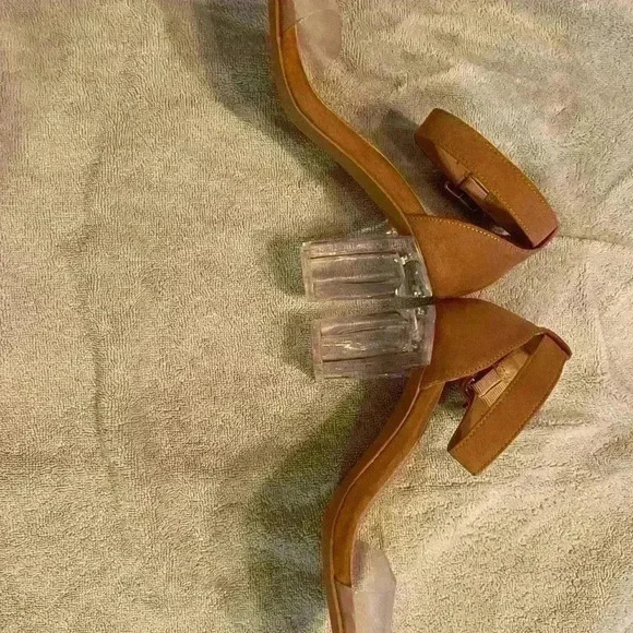 Torrid Strappy Wedge Sandal Size 6WW - Picture 2 of 8